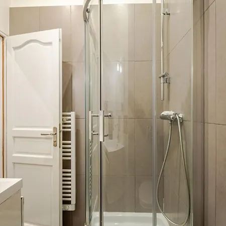 Apartment Proche Montmartre *